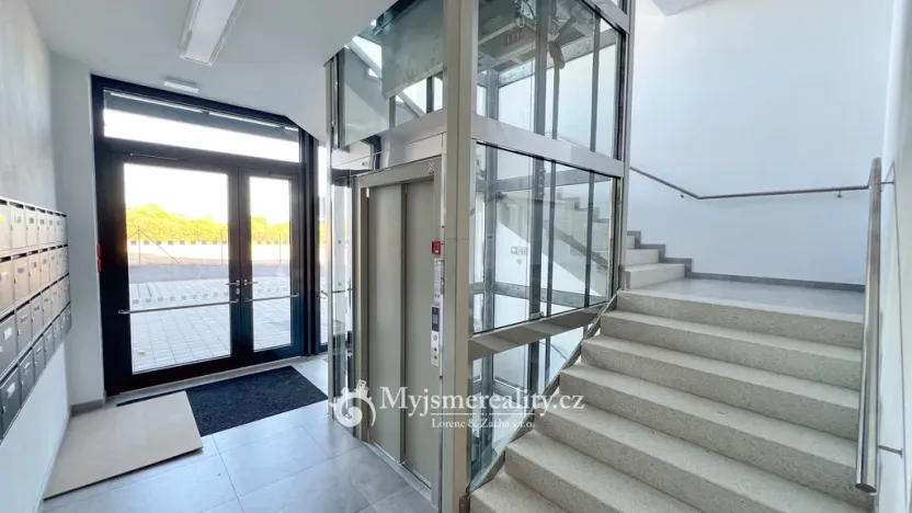 Pronájem bytu 2+kk, Znojmo, Vrbkova, 47 m2