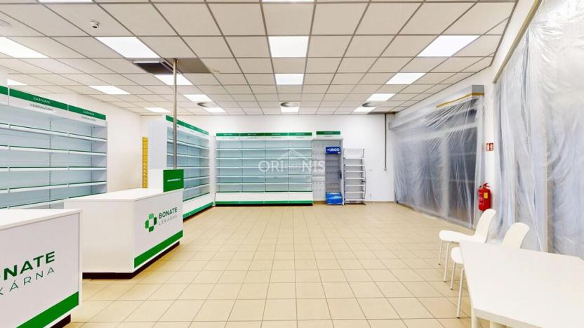 Pronájem obchodního prostoru, Hora Svatého Šebestiána, 72 m2