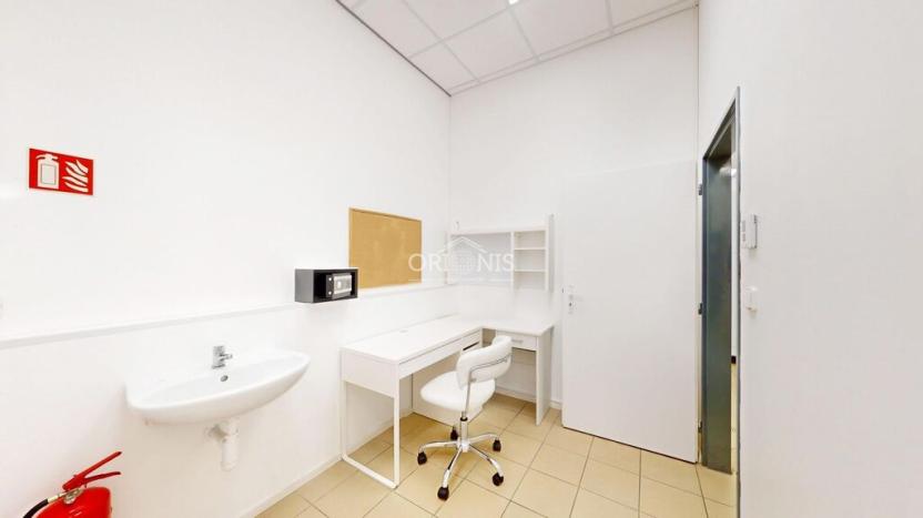 Pronájem obchodního prostoru, Hora Svatého Šebestiána, 72 m2