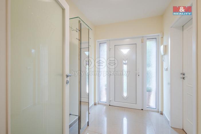 Prodej rodinného domu, Týnec nad Labem - Vinařice, 300 m2