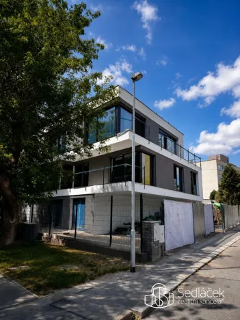 Prodej bytu 2+kk, Praha - Modřany, Na Cikorce, 44 m2