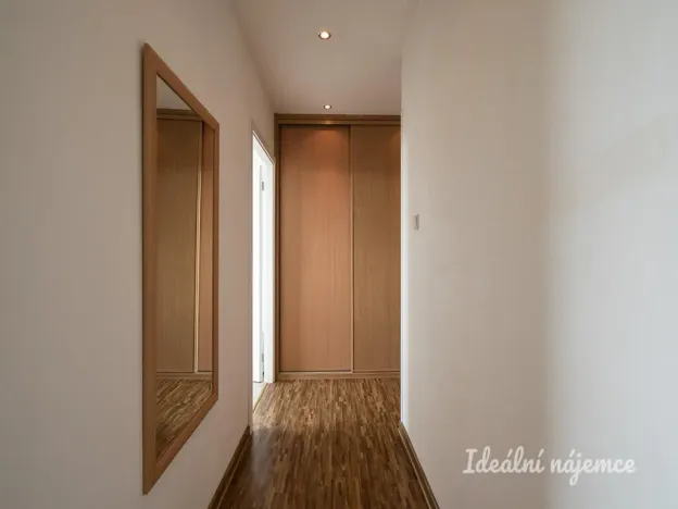 Pronájem bytu 3+1, Praha - Modřany, Poljanovova, 62 m2