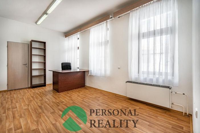 Pronájem kanceláře, Mariánské Lázně, Hlavní třída, 20 m2