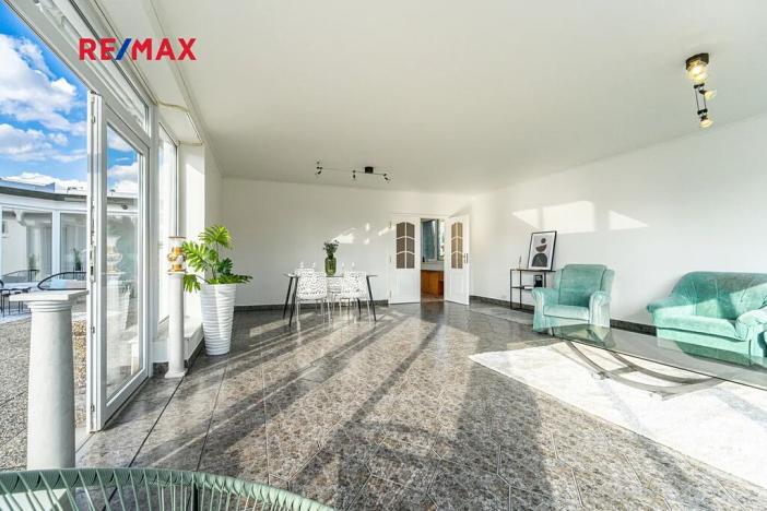 Prodej bytu 6+kk a větší, Střelice, Ant. Smutného, 235 m2