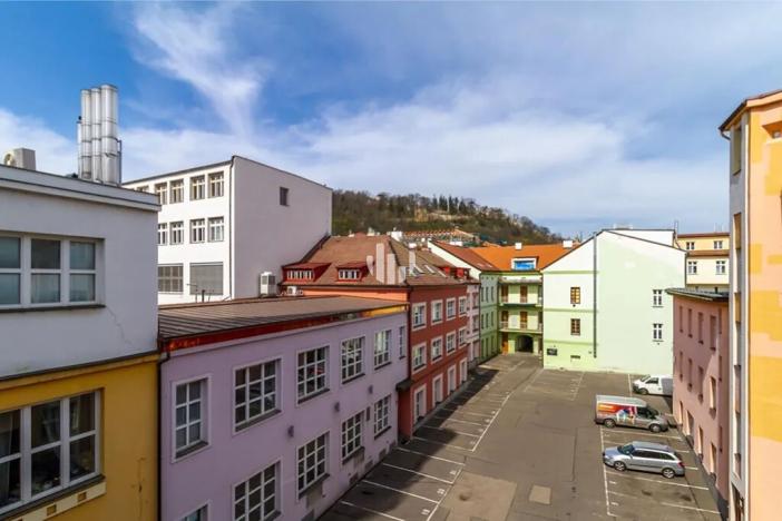 Pronájem kanceláře, Praha - Smíchov, Zubatého, 120 m2