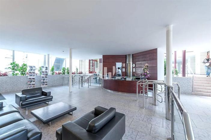 Pronájem kanceláře, Praha - Karlín, Sokolovská, 312 m2