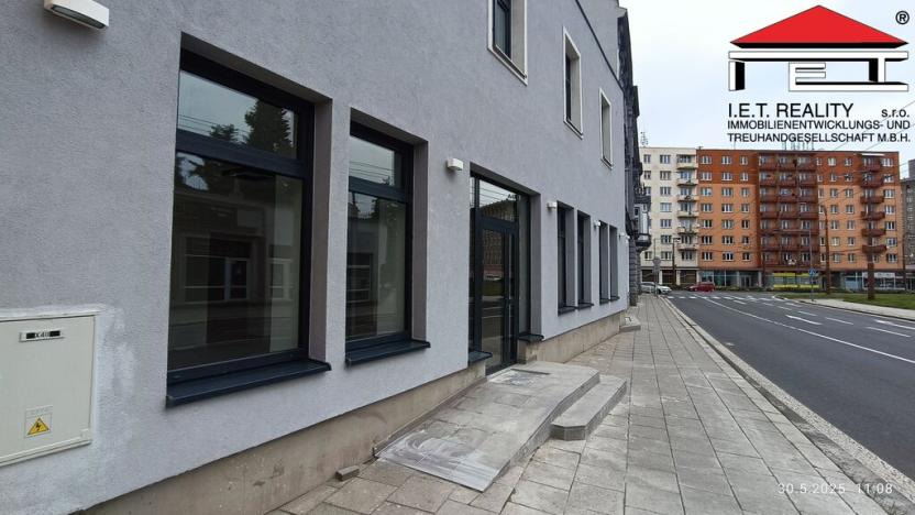 Pronájem obchodního prostoru, Opava, Olomoucká, 127 m2