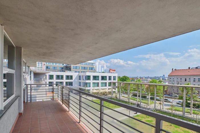 Pronájem kanceláře, Praha - Strašnice, Vinohradská, 376 m2