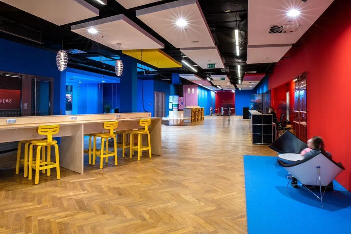 Pronájem kanceláře, Brno, Holandská, 817 m2