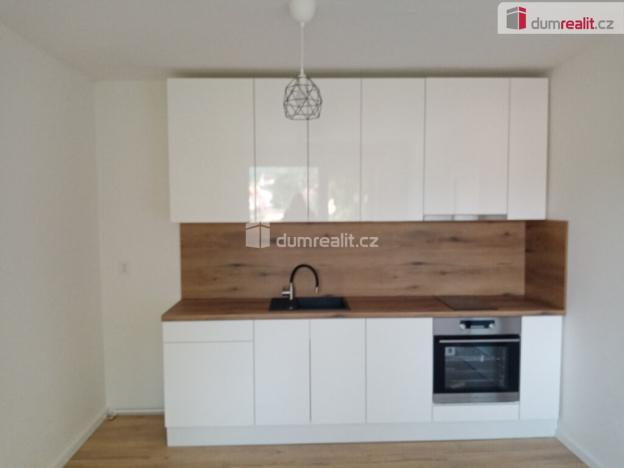 Pronájem bytu 2+kk, Děčín - Děčín III-Staré Město, Zelená, 32 m2