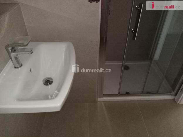 Pronájem bytu 2+kk, Děčín - Děčín III-Staré Město, Zelená, 32 m2