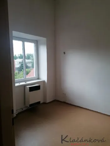 Pronájem bytu 1+1, Napajedla, Masarykovo náměstí, 33 m2