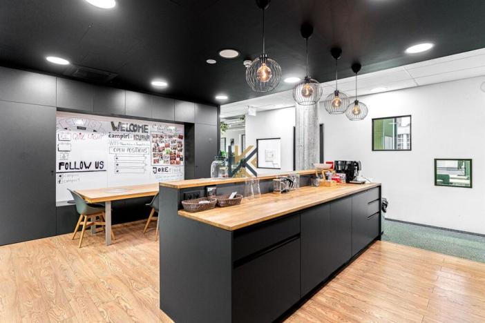 Pronájem kanceláře, Praha - Smíchov, Nádražní, 539 m2