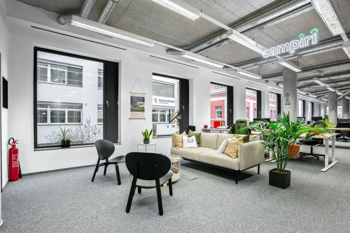 Pronájem kanceláře, Praha - Smíchov, Nádražní, 539 m2