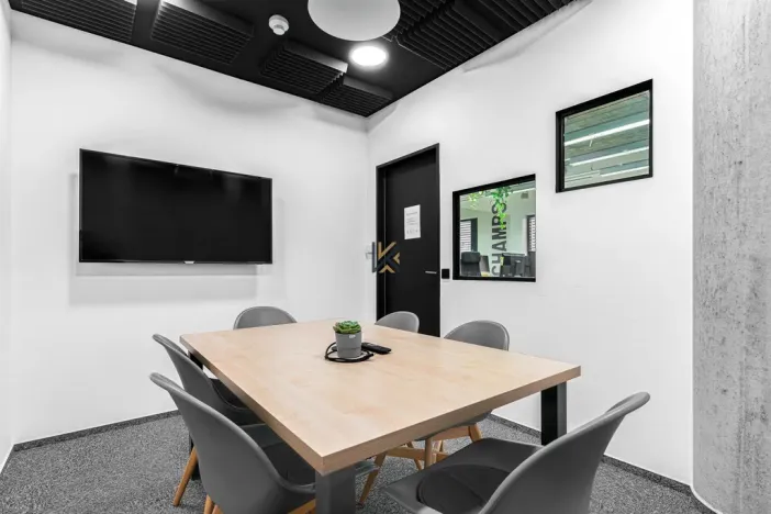 Pronájem kanceláře, Praha - Smíchov, Nádražní, 539 m2