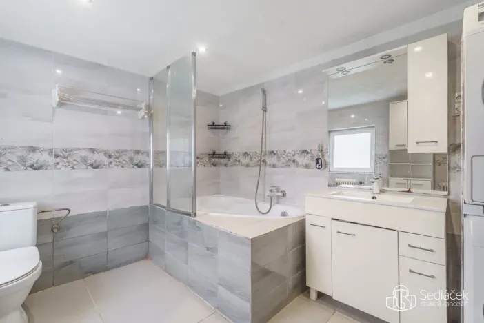 Prodej rodinného domu, Habartov - Horní Částkov, 150 m2