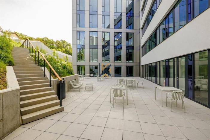 Pronájem kanceláře, Praha - Smíchov, Plzeňská, 800 m2