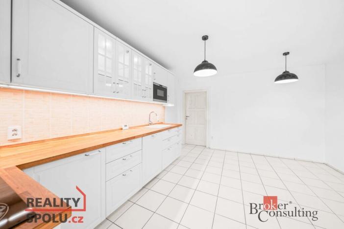 Prodej rodinného domu, Litohlavy, 235 m2