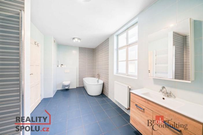 Prodej rodinného domu, Litohlavy, 235 m2