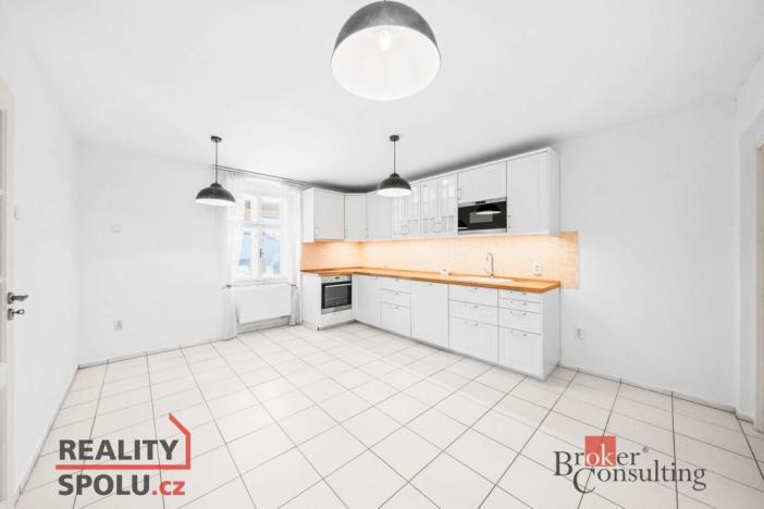 Prodej rodinného domu, Litohlavy, 235 m2