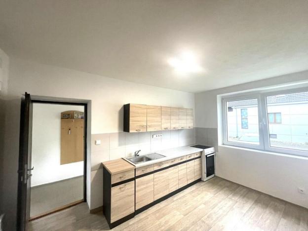 Pronájem bytu 1+1, Tábor - Klokoty, Lidická, 32 m2