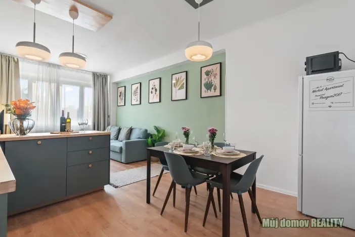 Pronájem bytu 2+kk, Praha - Vysočany, Kolbenova, 55 m2