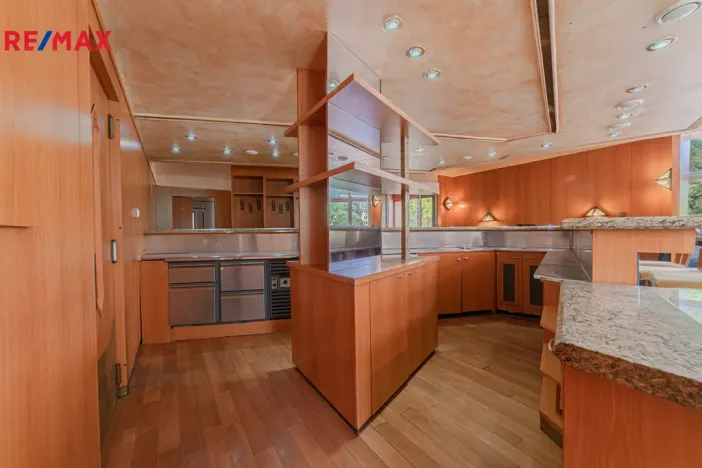 Prodej restaurace, Havířov - Šumbark, U Nádraží, 595 m2