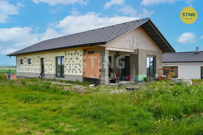 Prodej rodinného domu, Krásensko, 183 m2