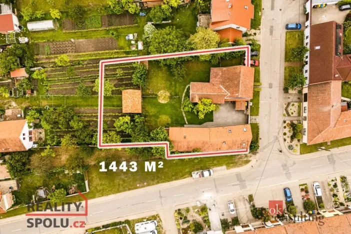 Prodej rodinného domu, Perná, 403 m2