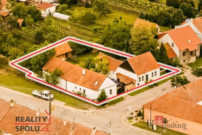 Prodej rodinného domu, Perná, 403 m2