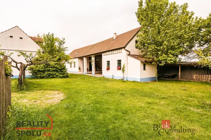 Prodej rodinného domu, Perná, 403 m2