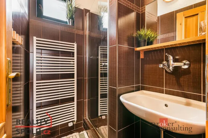 Prodej rodinného domu, Perná, 403 m2