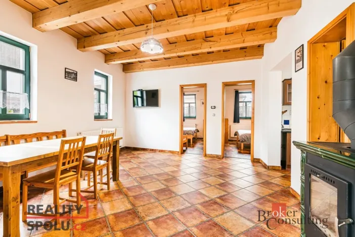 Prodej rodinného domu, Perná, 403 m2