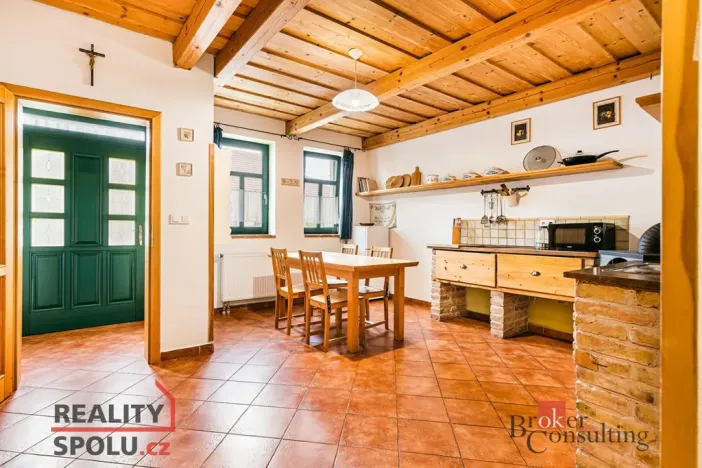 Prodej rodinného domu, Perná, 403 m2