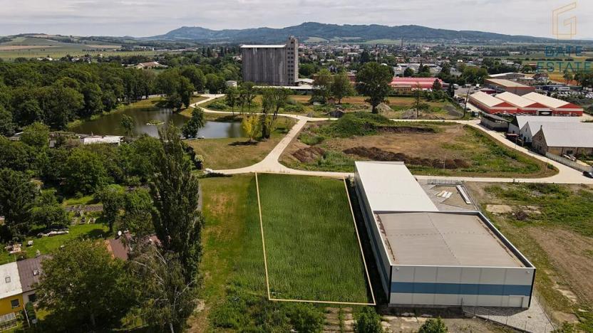 Prodej komerčního pozemku, Holešov, 2397 m2