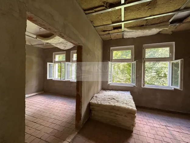 Prodej půdního prostoru, Karlovy Vary, Sadová, 150 m2