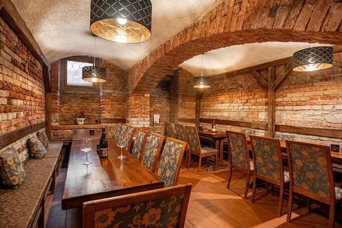 Prodej restaurace, Praha - Vinohrady, Budečská, 200 m2