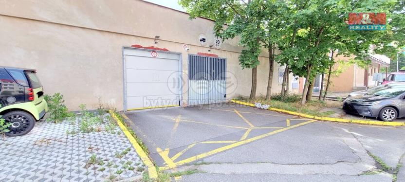 Pronájem garážového stání, Praha, Ve Lhotce, 12 m2