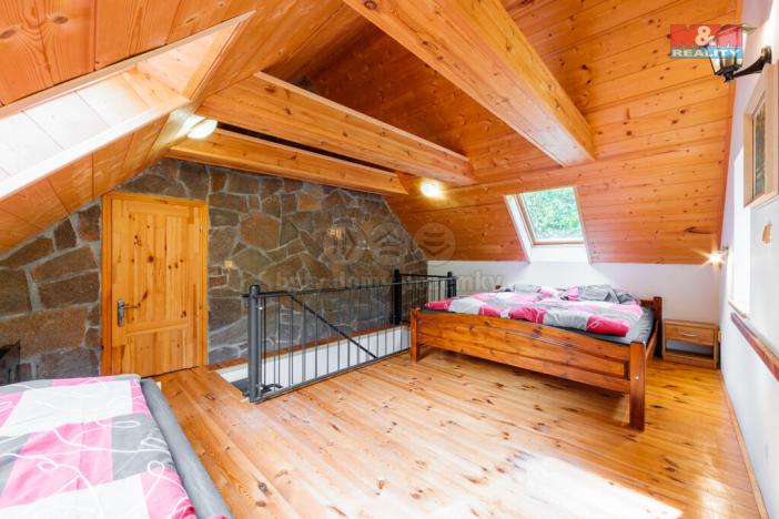 Prodej rodinného domu, Loket - Údolí, 180 m2