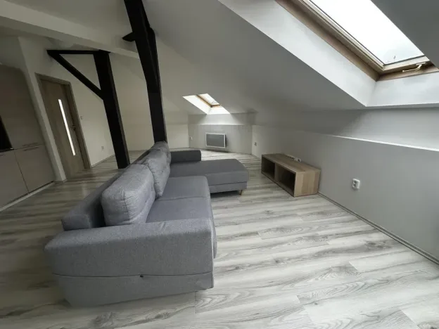 Pronájem bytu 2+kk, Praha - Vinohrady, Rumunská, 62 m2