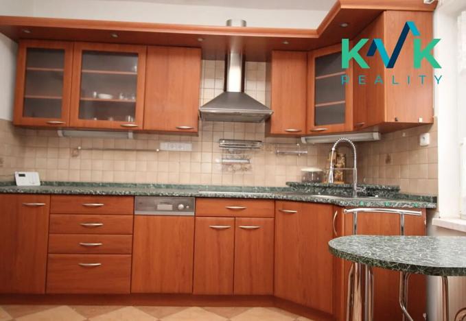 Prodej rodinného domu, Karlovy Vary, Dobrovského, 150 m2