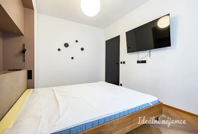 Pronájem bytu 2+kk, Praha, Světova, 75 m2