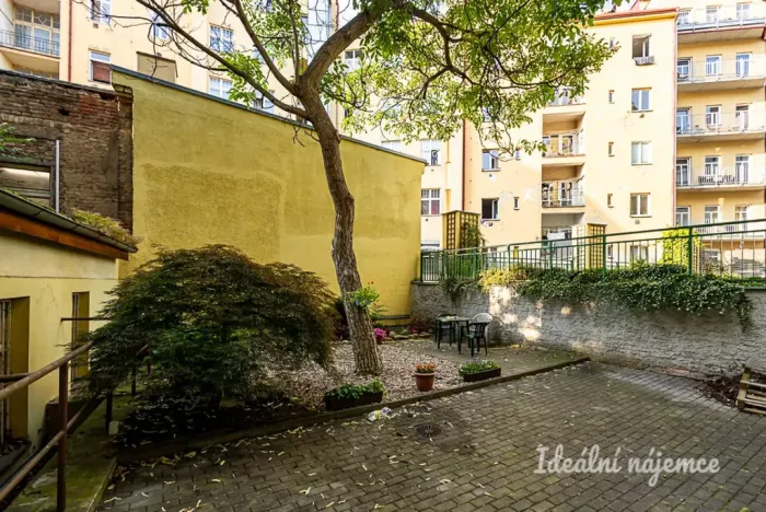 Pronájem bytu 2+kk, Praha, Světova, 75 m2
