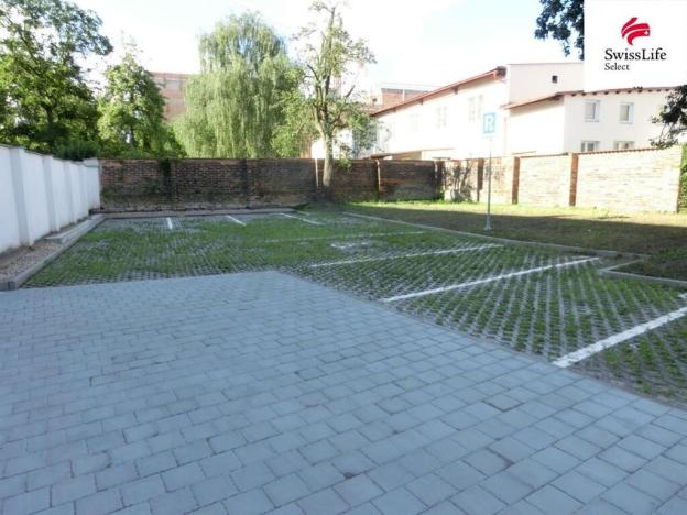 Pronájem garážového stání, Pardubice, Bratranců Veverkových, 16 m2