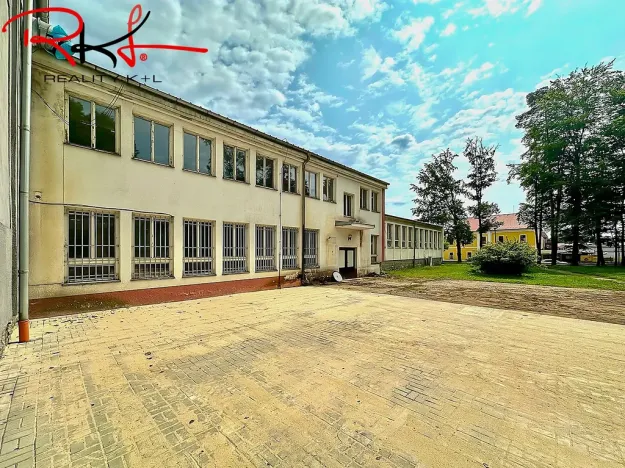 Prodej obchodního prostoru, Chlum u Třeboně, Třeboňská, 1300 m2