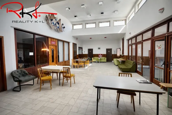 Prodej obchodního prostoru, Chlum u Třeboně, Třeboňská, 1300 m2