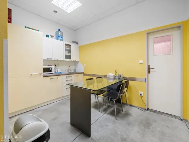 Pronájem obchodního prostoru, Hranice - Hranice I-Město, Skalní, 300 m2