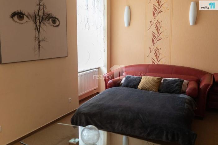 Pronájem bytu 2+kk, Praha - Nové Město, Samcova, 66 m2