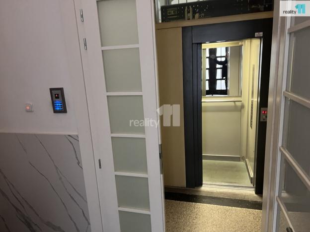 Pronájem bytu 2+kk, Praha - Nové Město, Samcova, 66 m2