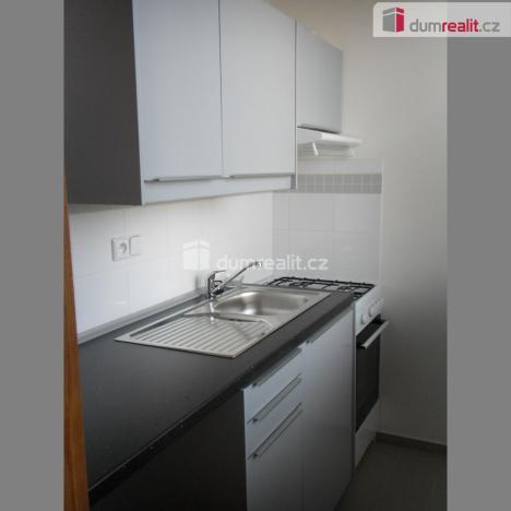 Pronájem bytu 1+kk, Praha - Prosek, Bílinská, 30 m2